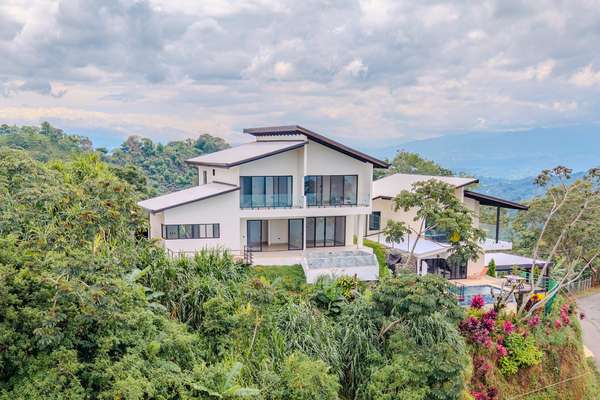 Modern Home with Infinity Pool in Estanquillos, Atenas