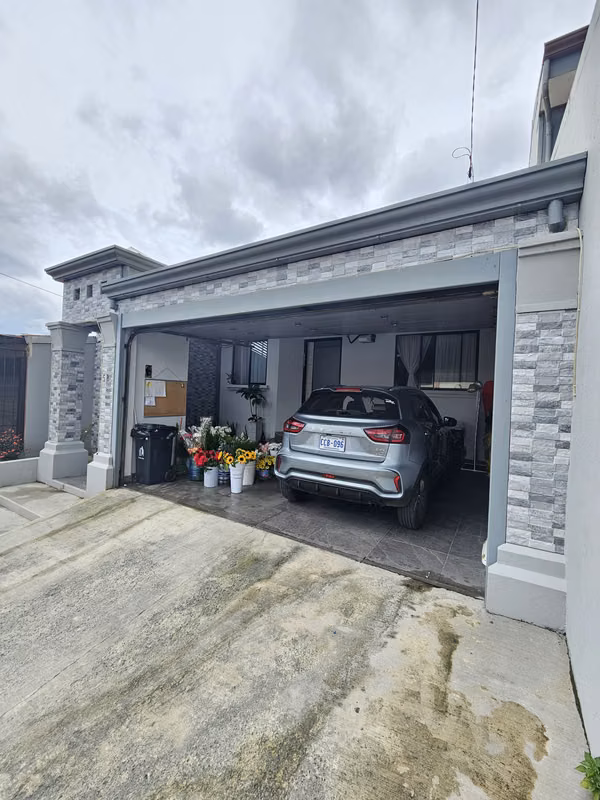 VENTA DE CASA DE UN PISO EN MERCEDES NORTE, HEREDIA