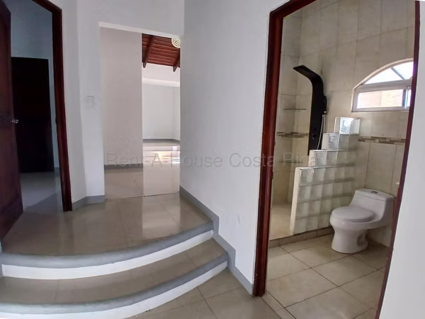 Casa en Venta, 312 m2, en Condominio ,  Grecia de Alajuela