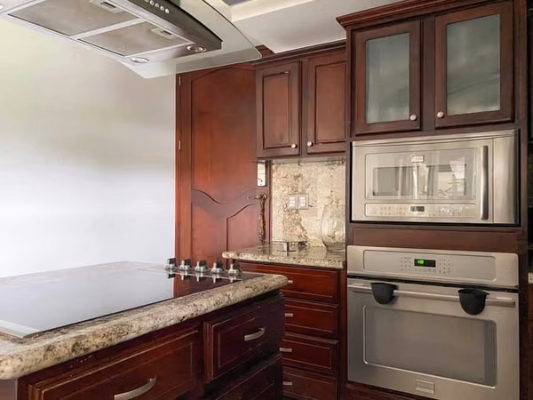 CASA DE LUJO EN CONDOMINIO en San Miguel de Escazú