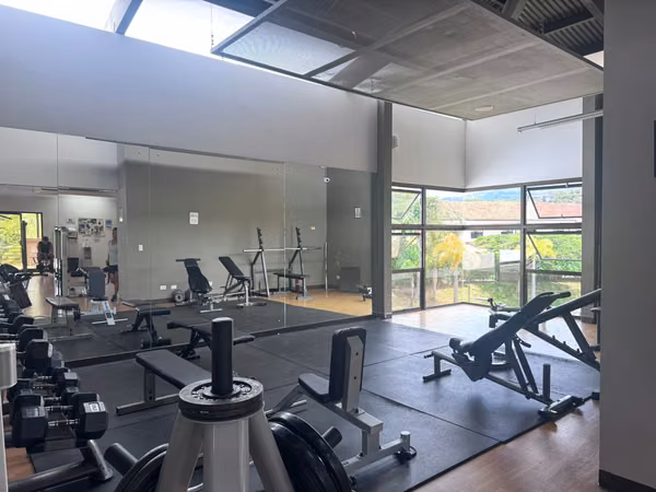 Alquiler apto 1 habitación con línea blanca Parques del Sol, Santa Ana