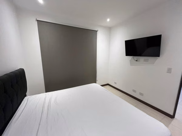 Alquiler apto 1 habitación con línea blanca Parques del Sol, Santa Ana