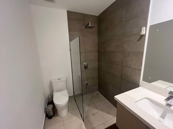 Alquiler apto 1 habitación con línea blanca Parques del Sol, Santa Ana