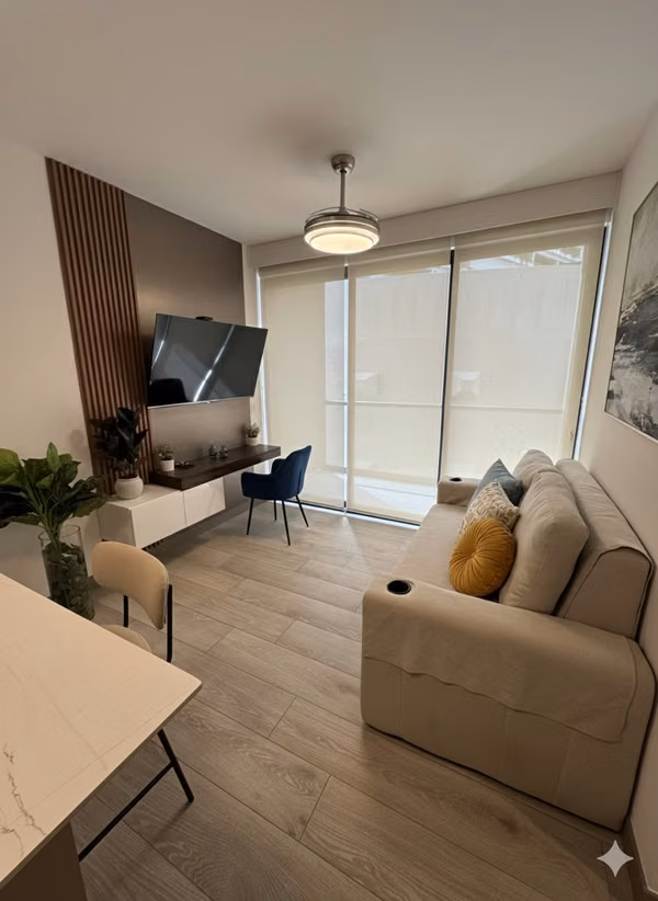 For rent 1 room 1 bathroom 1 parking spot