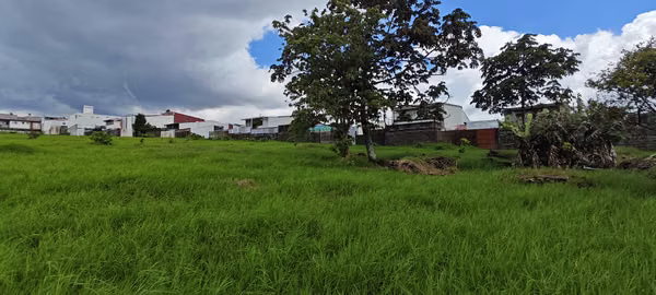 Hermoso Lote Purral Abajo Mixto- RA