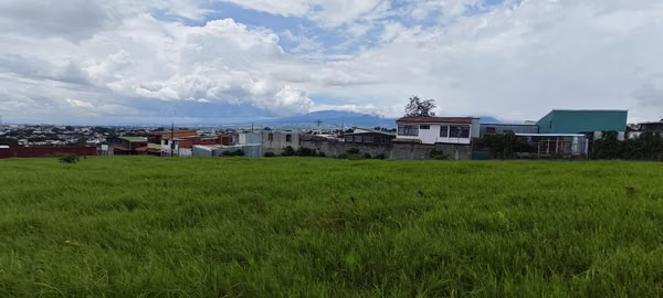 Hermoso Lote Purral Abajo Mixto- RA