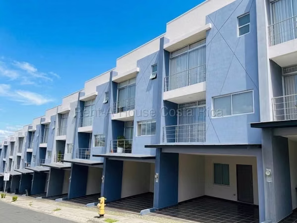 House for Sale in Santo Domingo-San Miguel, Heredia. RAH 27-483