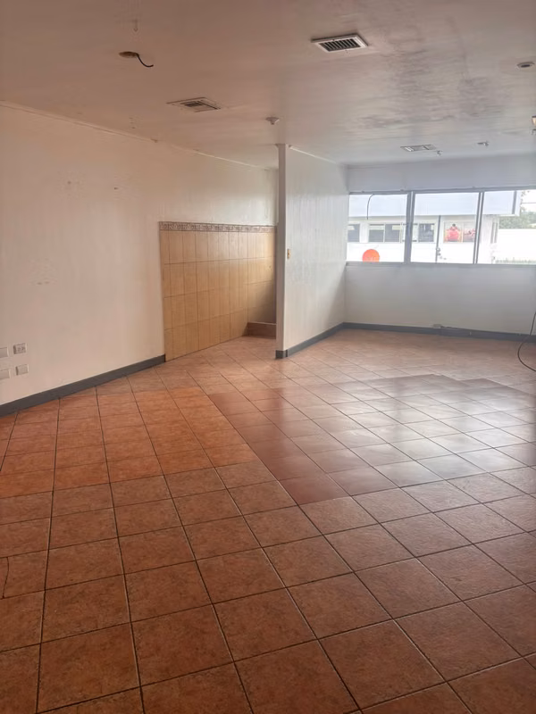 COMMERCIAL SPACE FOR RENT – San Antonio, Belén, Heredia (185 m²)