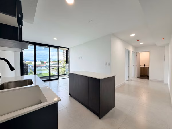 SE ALQUILA EN SABANA NORTE $1400