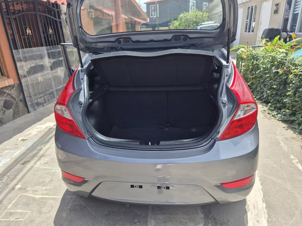 Hyundai accent