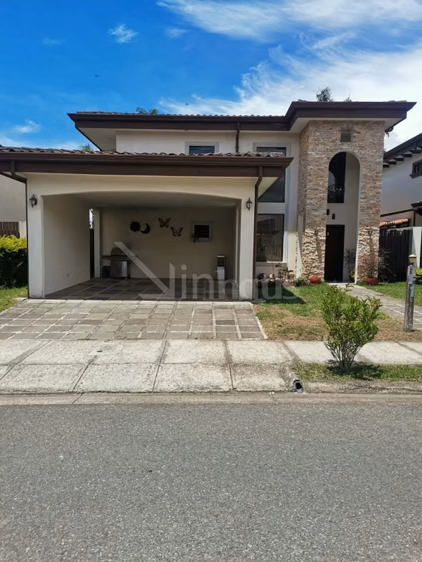 For sale condo house in Cartago P.P