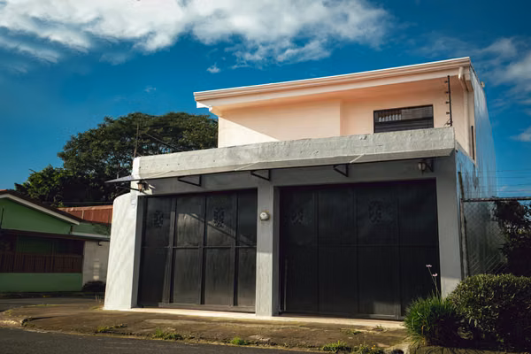 Se vende casa en Monserrat, con opción de financiamiento! P435