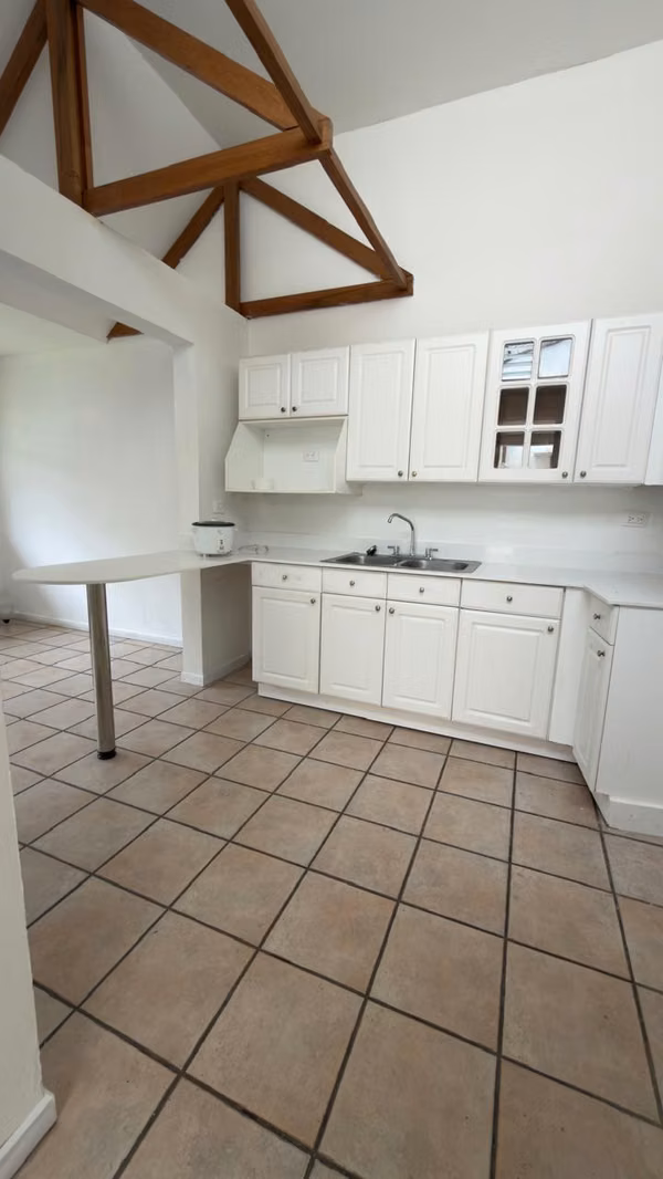 Apartamento en alquiler en Curridabat-Pinares-1 nivel . Excelente ubicación