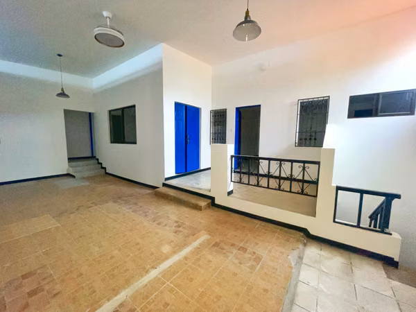 EDIFICIO CON USO DE SUELO MIXTO EN ROHRMOSER! P564