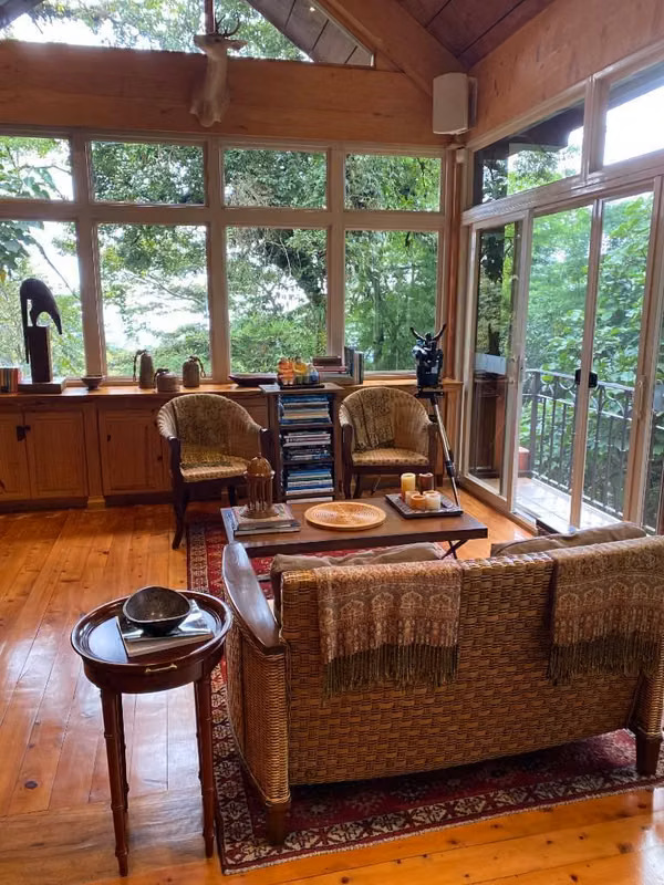 Se vende espectacular casa en montañas de Heredia