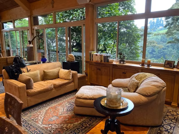 Se vende espectacular casa en montañas de Heredia
