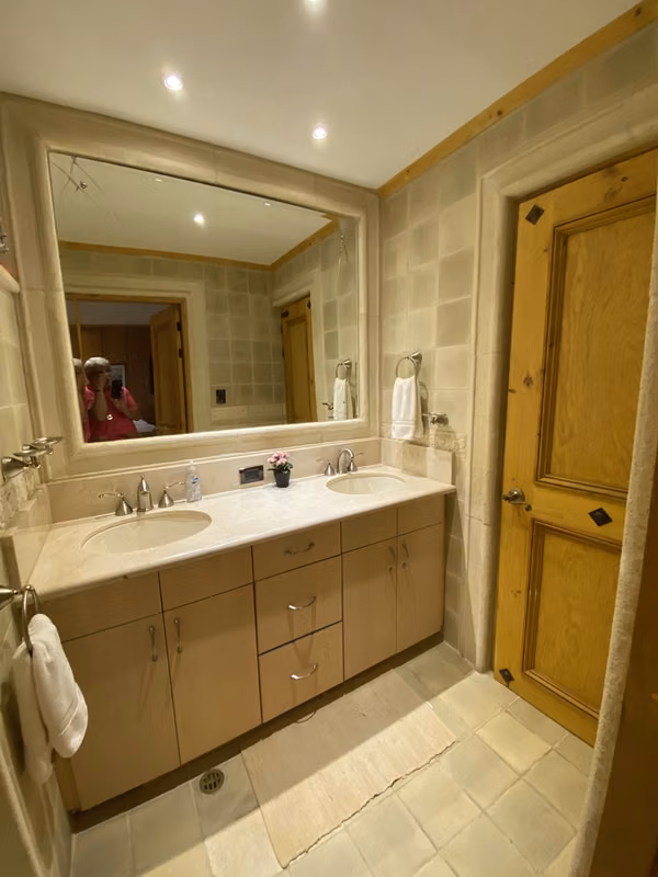 Se vende espectacular casa en montañas de Heredia
