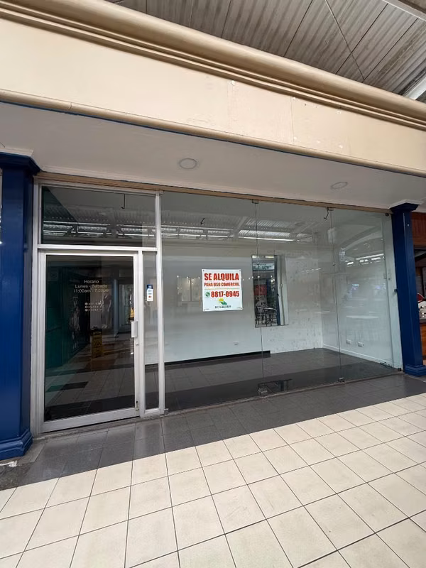 Se alquila local en Metro Centro Cartago