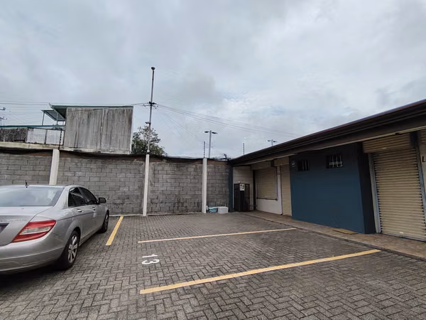 Local Comercial- Oficinas 70m2- parqueo San Rafael Alajuela