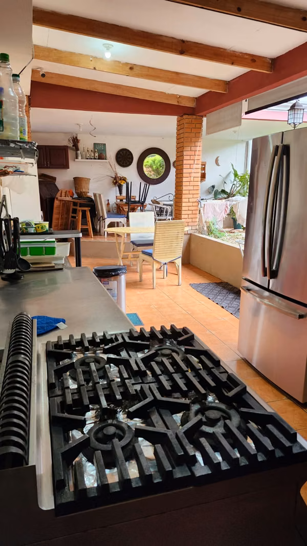 Alquiler de Habitaciones Amuebladas en San Pedro, Montes de Oca – 155,000
