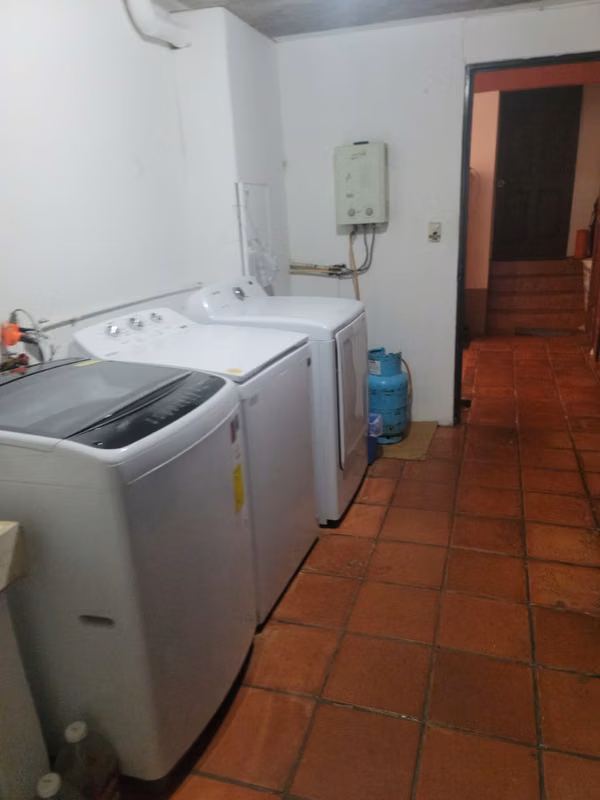 Alquiler de Habitaciones Amuebladas en San Pedro, Montes de Oca – 155,000