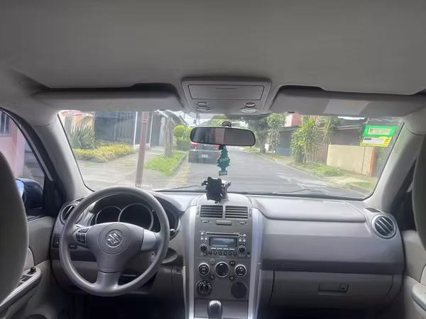 Suzuki Grand Vitara 2013 2.4L 4x4 Manual | 118.896 km (73.878 millas)