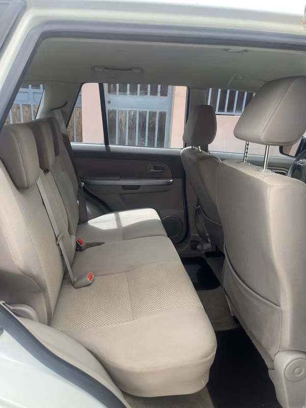 Suzuki Grand Vitara 2013 2.4L 4x4 Manual | 118.896 km (73.878 millas)