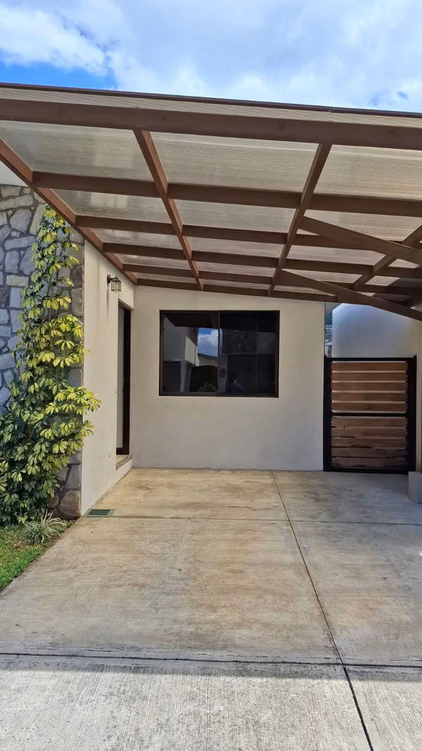 Casa en alquiler | Condominio Santa Rita, Ceiba de Alajuela.