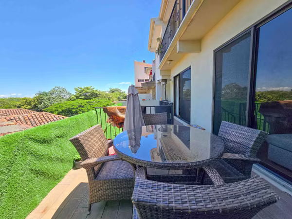3 BEDRS SINGLE LEVEL CONDO WITH VIEW IN GUACHIPELIN ESCAZU
