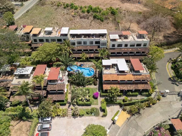 Coco Sunset 7 | Furnished Walk-to-Beach Townhome in Playas del Coco