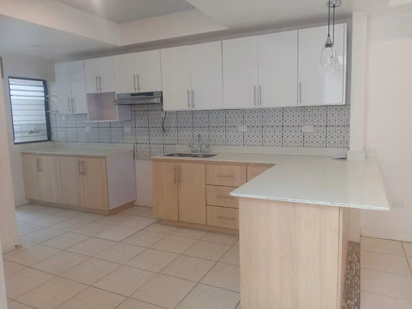 SE ALQUILA CASA EN SAN FRANCISCO DE HEREDIA, CERCA DE OXIGENO