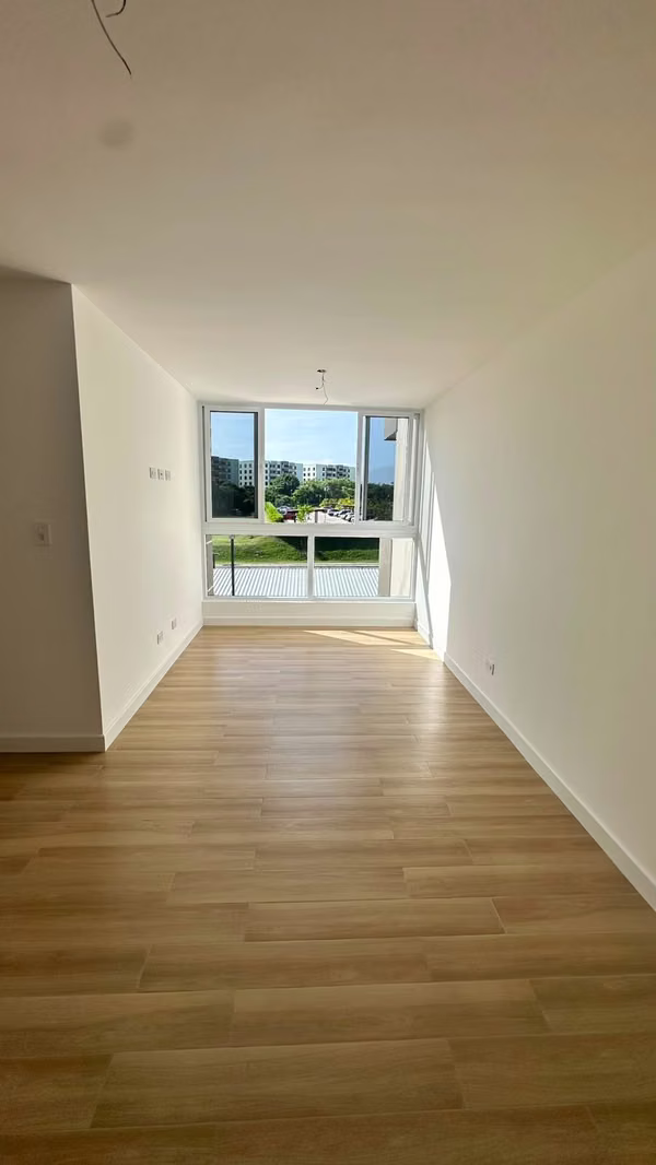 RENTAL SUITABLE FOR PREMIERE IN CONDO CONDO PARK 160