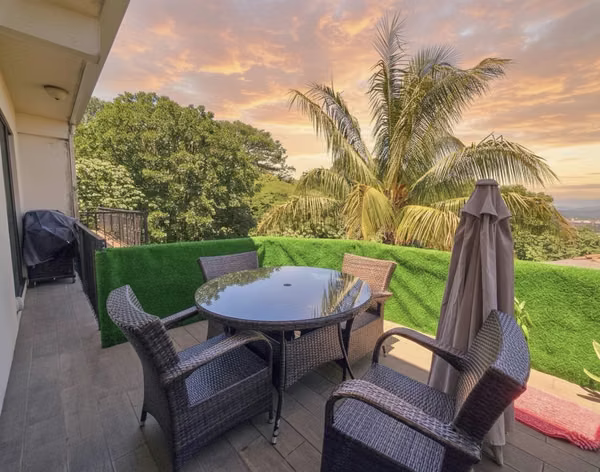 3 BEDRS SINGLE LEVEL CONDO WITH VIEW IN GUACHIPELIN ESCAZU