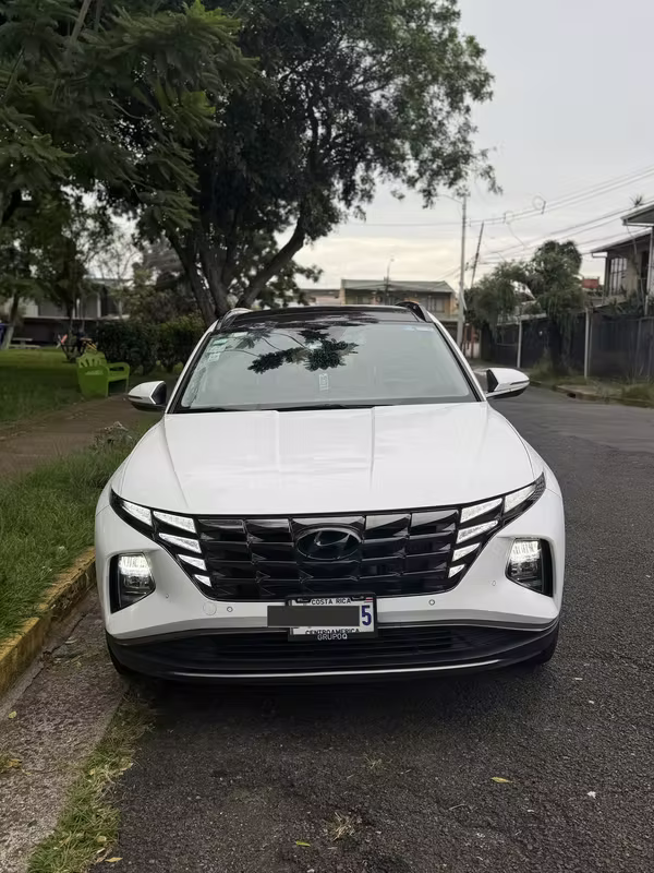 HYUNDAI TUCSON 2022 • FULL EXTRAS • EXCELLENT CONDITION
