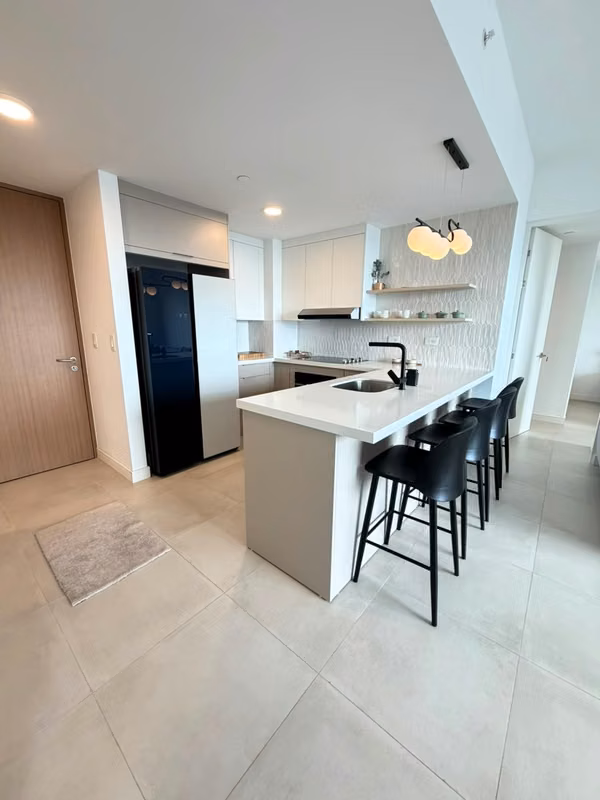 APARTAMENTO EN ROHRMOSER. TORRE VELO. NUNCIATURA.