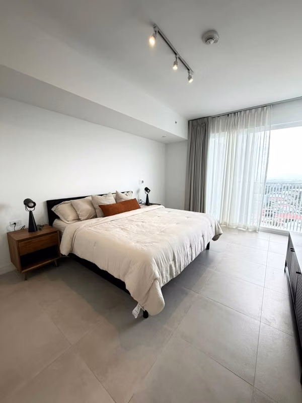 APARTAMENTO EN ROHRMOSER. TORRE VELO. NUNCIATURA.