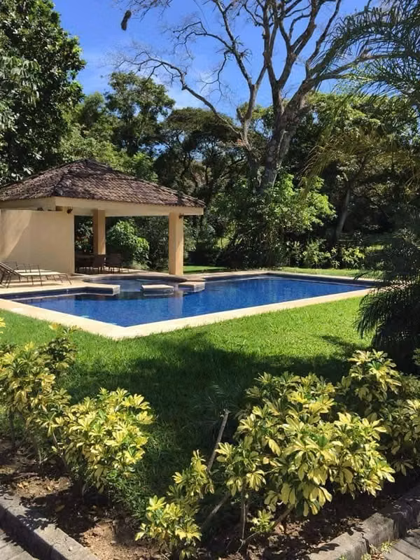 2057A / ALQUILER /APARTAMENTO / MORA - COLON / CONDOMINIO / SEGURO