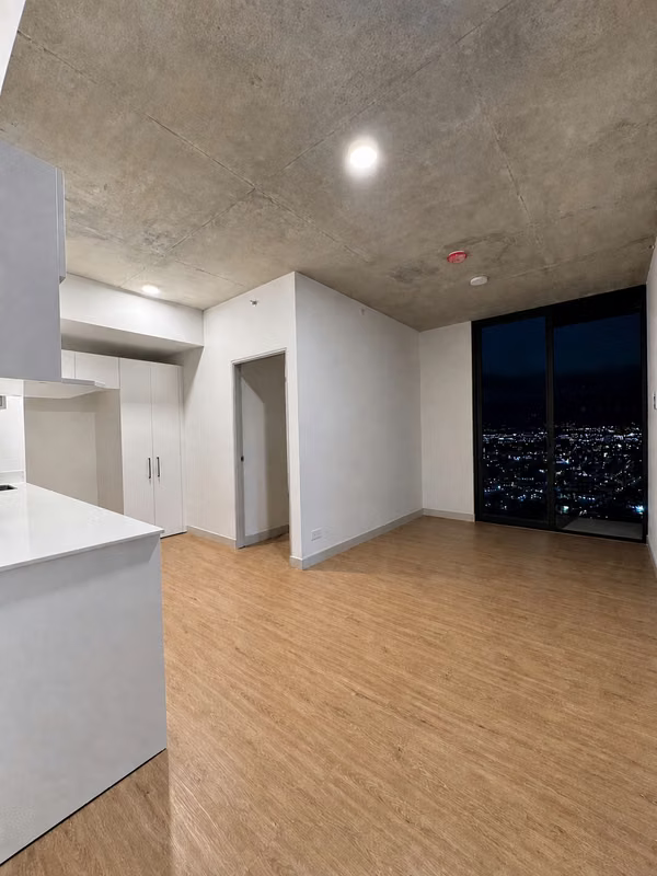 Brand-New Apartment – Secret Escalante, 10th Floor