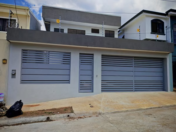 *Venta de casa en Quizarco Santo Domingo de Heredia.