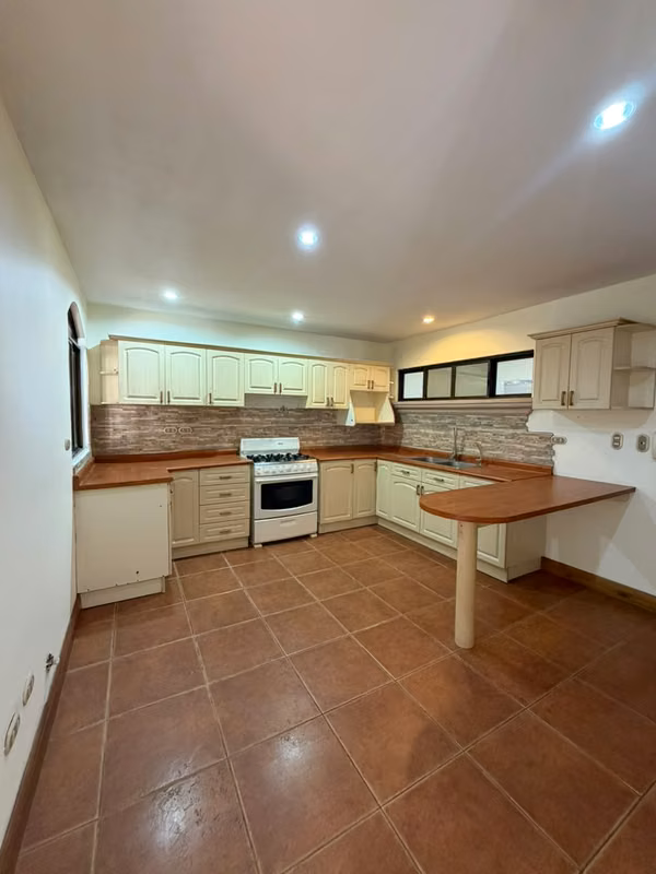 CASA EN VENTA EN RESIDENCIAL LA RIBERA DE BELÉN, HEREDIA