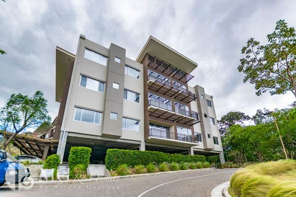 Beautiful apartment for sale in a Condominium Viva Residences in Escazú,