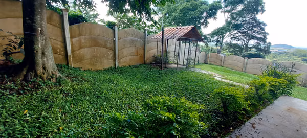 Casa amplia de 4 habitaciones en Condominio el Cedro Naranjo