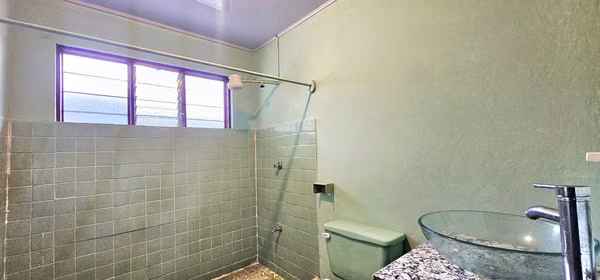 Venta de Casas en Moravia LAS AMERICAS Amplia Zona Verde.