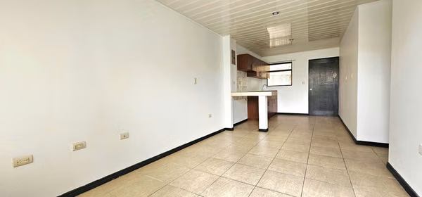 Venta de Casas en Moravia LAS AMERICAS Amplia Zona Verde.