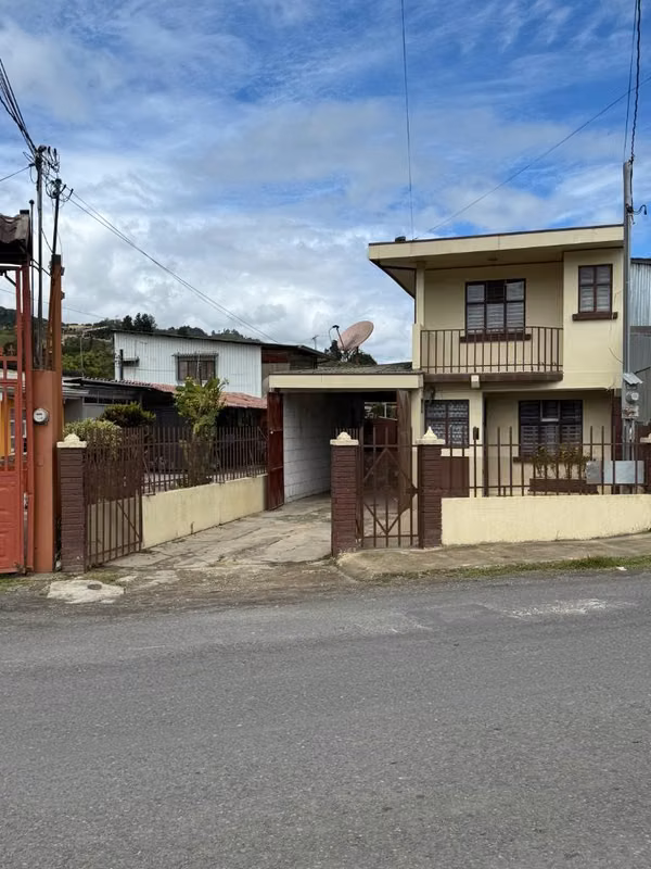 Se vende terreno con casa 800 metros en Cartago