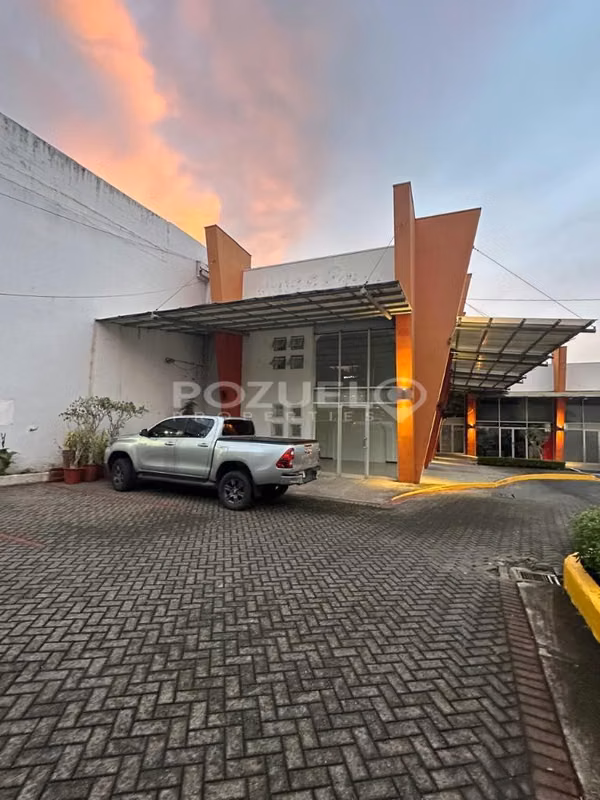 Local comercial en San Rafael de Escazú