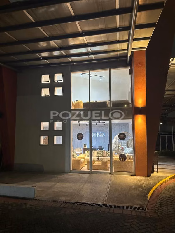 Local comercial en San Rafael de Escazú