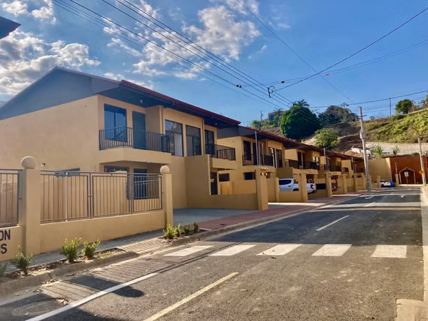 Casa en venta en Jacó a pocos minutos de la playa