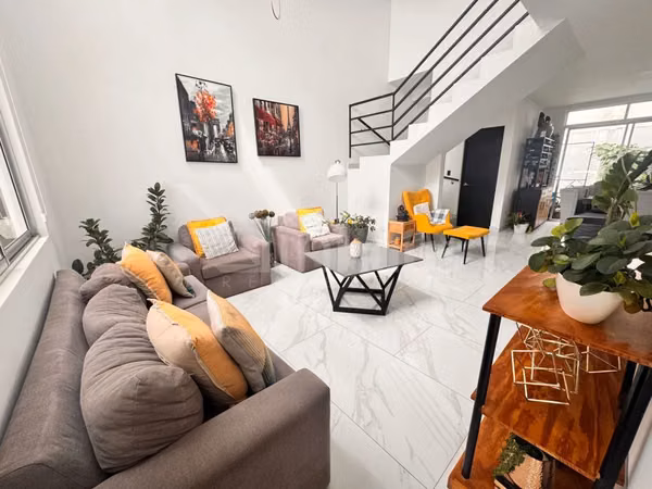id # 43410 Hermosa casa a la venta, en condominio.