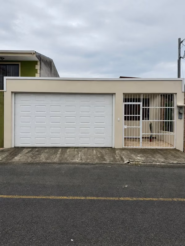House for sale Guadalupe de Cartago / 3 Hab / 2 bathrooms